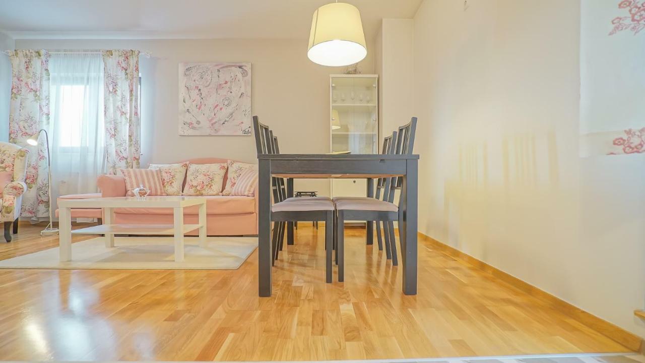 Cn2I Luxury Accommodation/Privilegio8 Μπρασόβ Εξωτερικό φωτογραφία